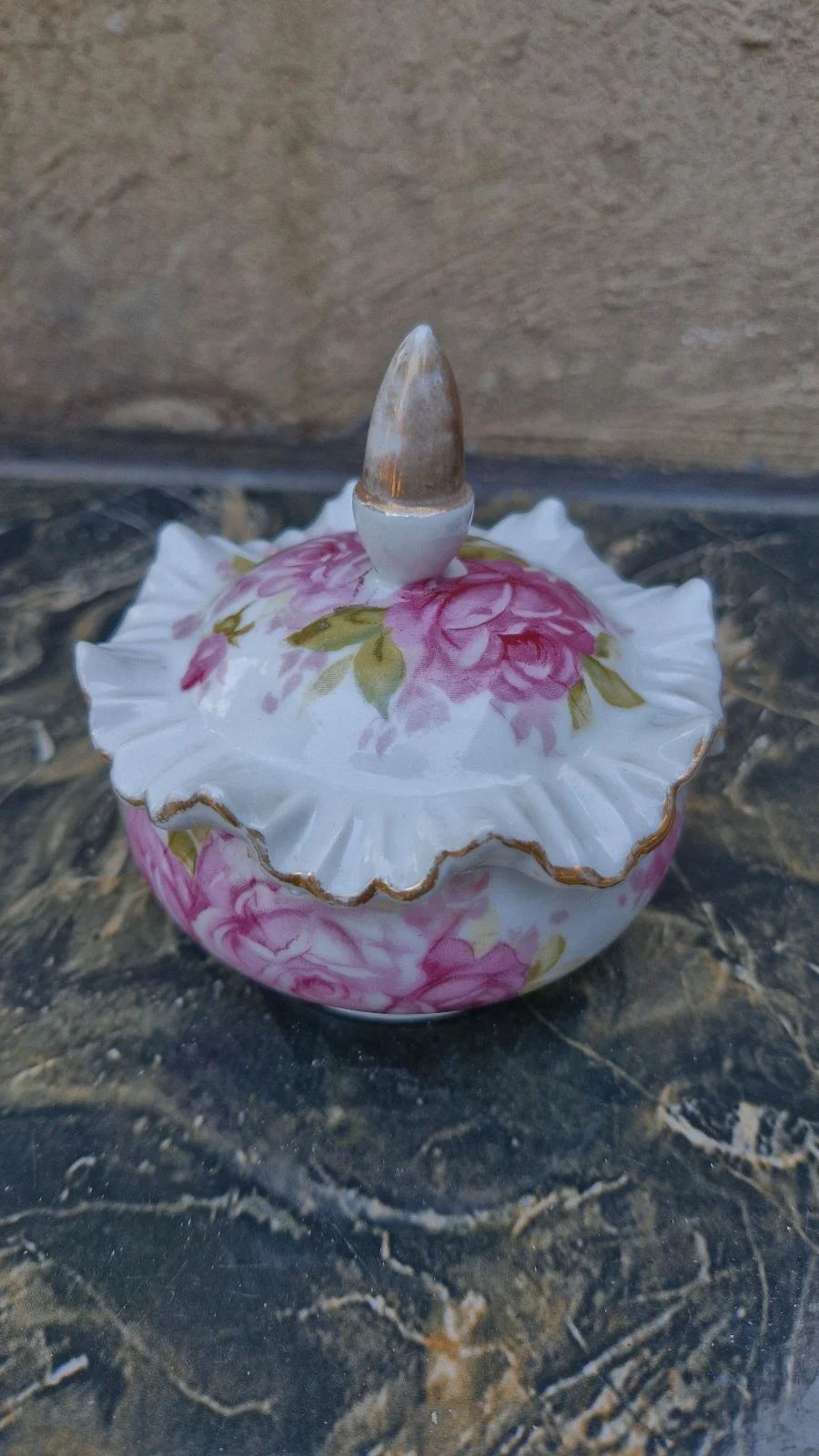 Trinket Box With "Frilled" Lid And Pink Flowers