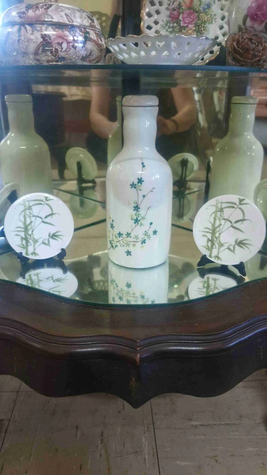 Mini Bamboo Display Plates With Radox Bottle