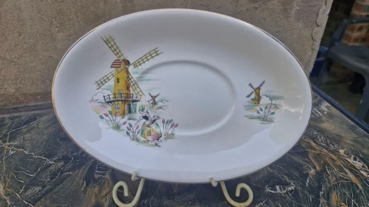 Oval Alfred Meakin Plate