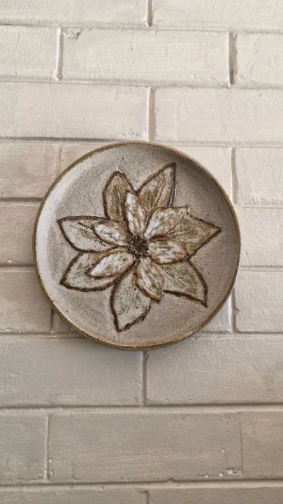 Pottery Plate With Flower Wall Hanging