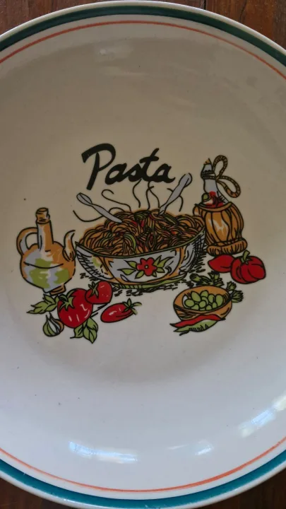 Set Of Two Large Pasta Serving Bowls detail 2