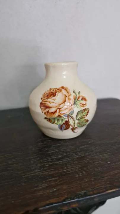 Small Cream Coloured Vase With Light Brown Rose