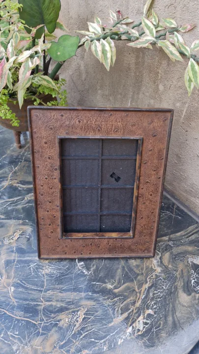 Leather Look Picture Frame With Stunning Wood Look / Wood